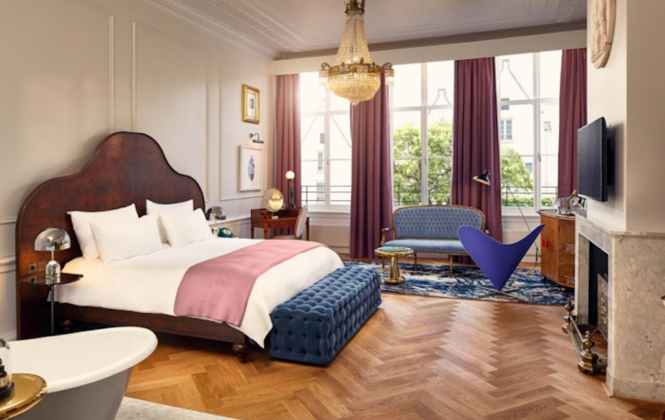 Luxuriöses Hotelzimmer für Firmenreise Amsterdam